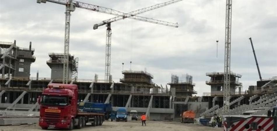 Żurawie wieżowe Terex pracują przy budowie nowego stadionu w Budapeszcie