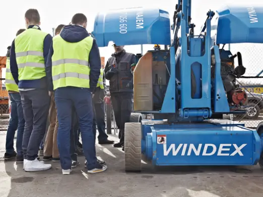 Szkolenia operatorów podestów ruchomych w Windex